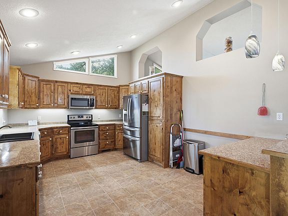 3rd image of 305 Mcfarland Avenue