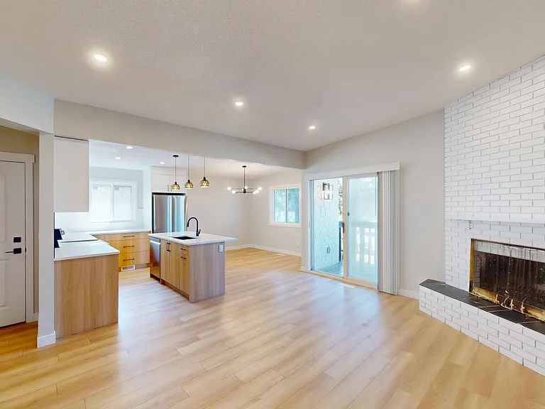 12 Silver Springs Dr NW — Photo 3