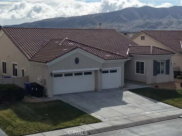 10265 Cotoneaster St, Apple Valley, CA 92308