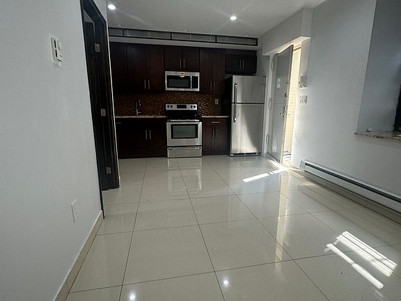 3rd image of 511 W 139th St APT 1