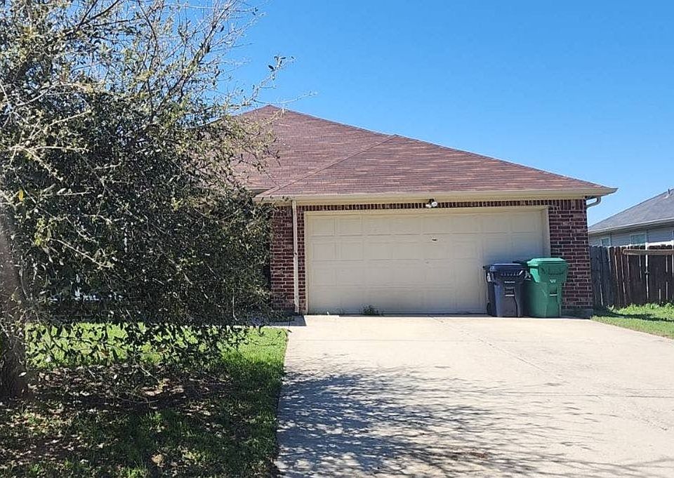 1st image of 913 Barbara St