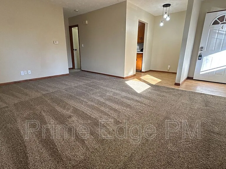 4900 Huntington Ave #4 — Photo 3