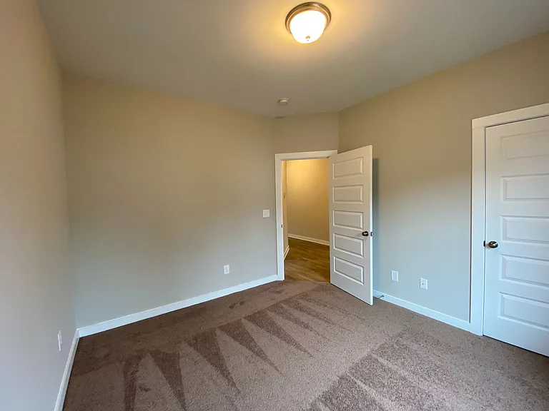 65 Red Oak Ct — Photo 37