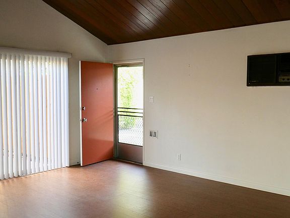 2nd image of 1227 E Washington Blvd