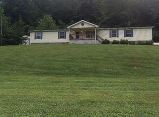 623 Cow Creek Rd, Hurricane, WV 25526