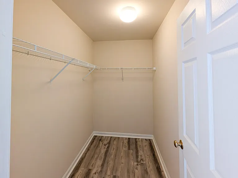 1023 Ross St — Photo 12