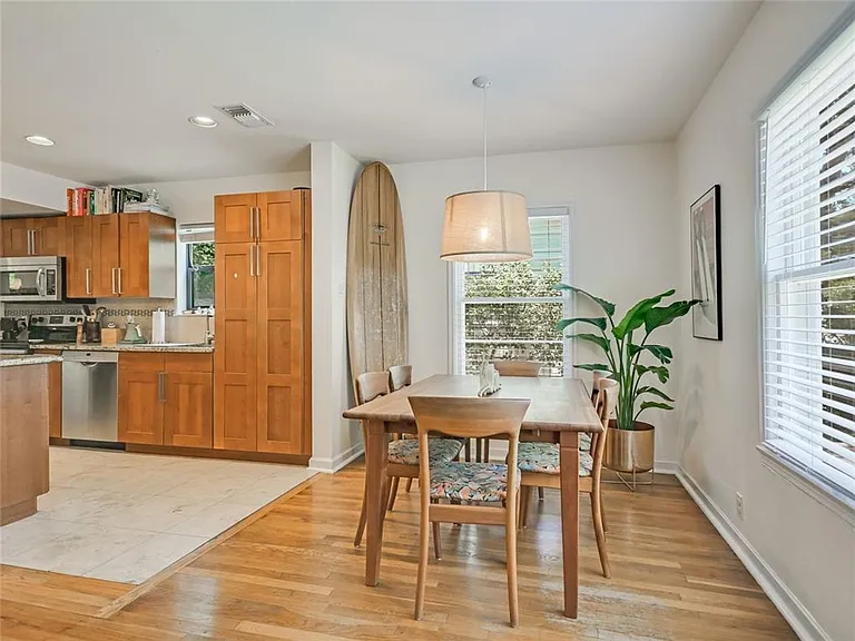 1021 Ellingson — Photo 5