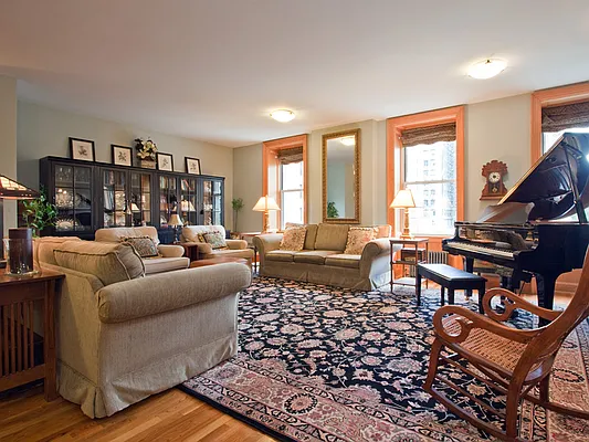 Sold by Sotheby's International Realty | media 3
