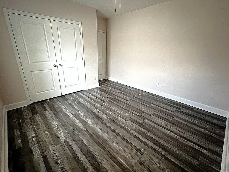 349 SW Dagget Ave — Photo 13