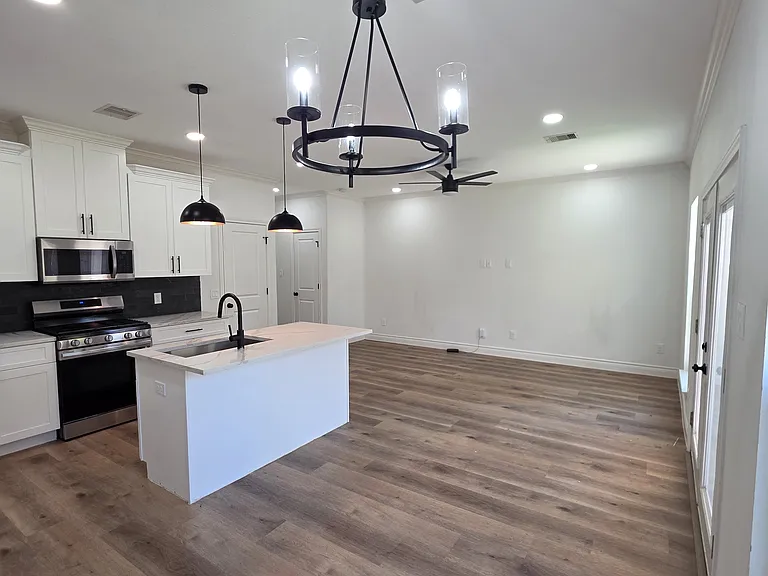 105 N Creek Dr #A/B — Photo 8