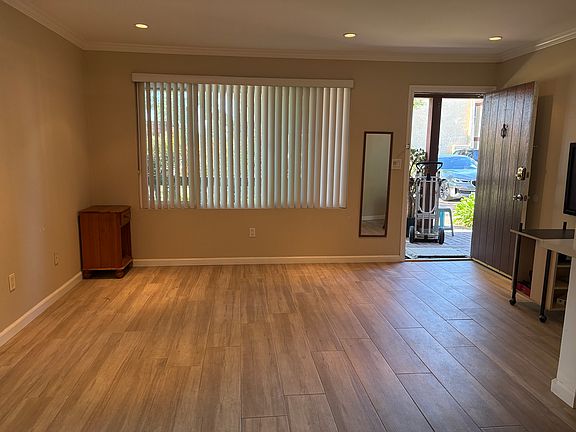 5th image of 1000 W Macarthur Blvd APT 119