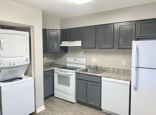 19 Bradford Dr #S8B, Greenfield, MA 01301