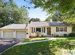 1473 Pawnee Rd, North Brunswick, NJ 08902