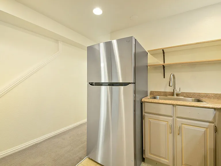 7079 S Curtice St #BASEMENT — Photo 3