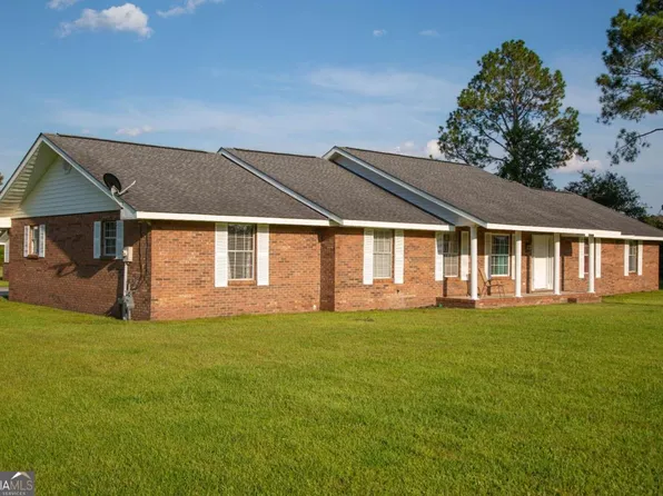 2115 Blackshear Hwy, Baxley, GA 31513