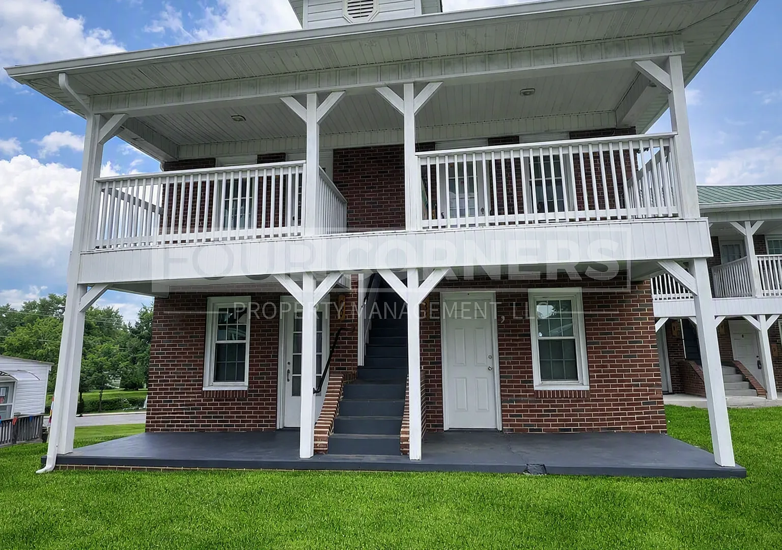 1007 South Main Street — Photo 1