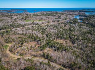 7 Ledgewood Dr, Tenants Harbor, ME 04860