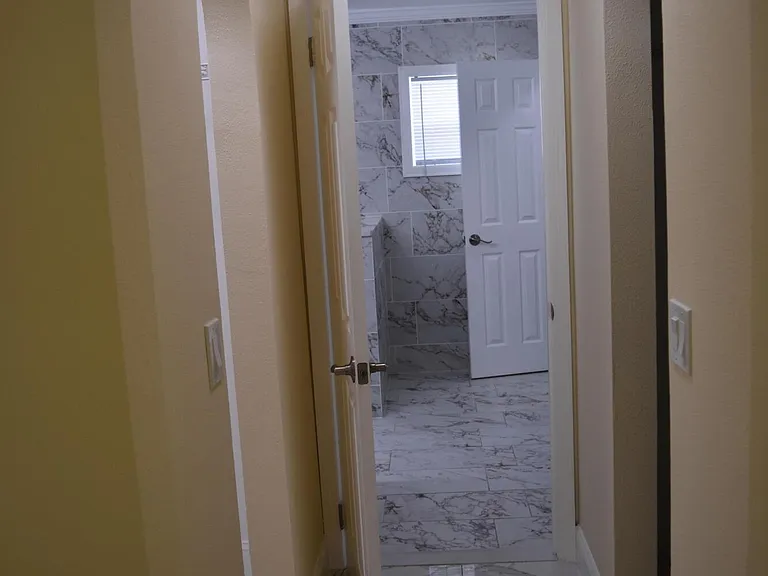 1019 Early Dr NW — Photo 8