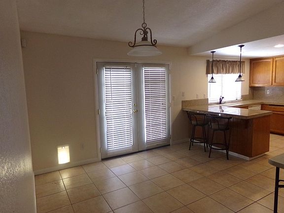 5th image of 15576 Chaparral St