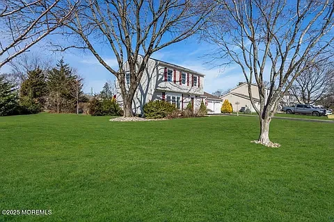 3 bed, 1832 sqft, $4,200 — Photo 2