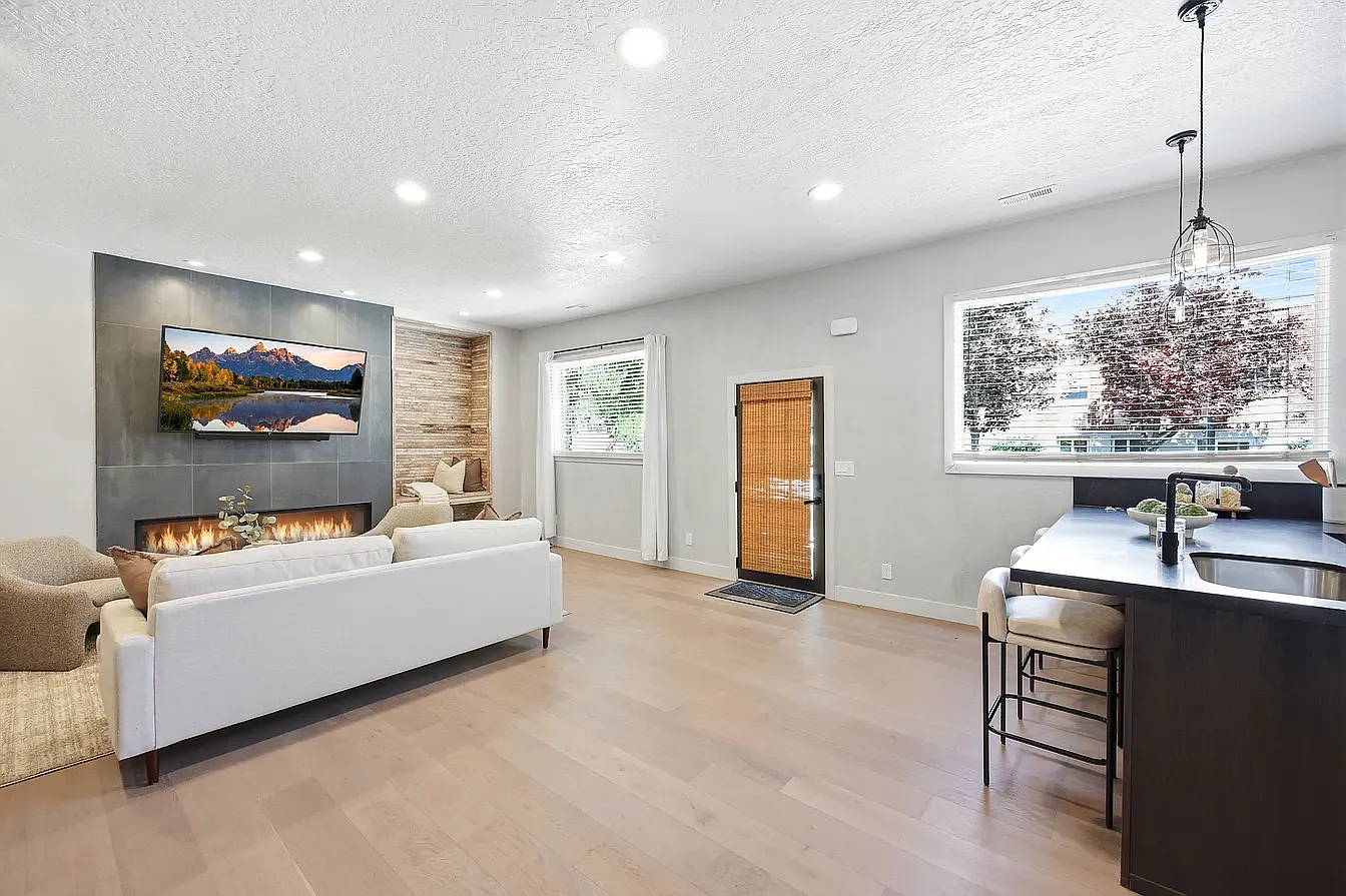 1 bed, 1196 sqft, $2,650 — Photo 4