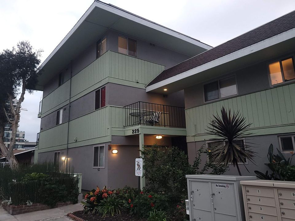 Redwood Terrace Apartment Rentals - San Diego, CA | Zillow