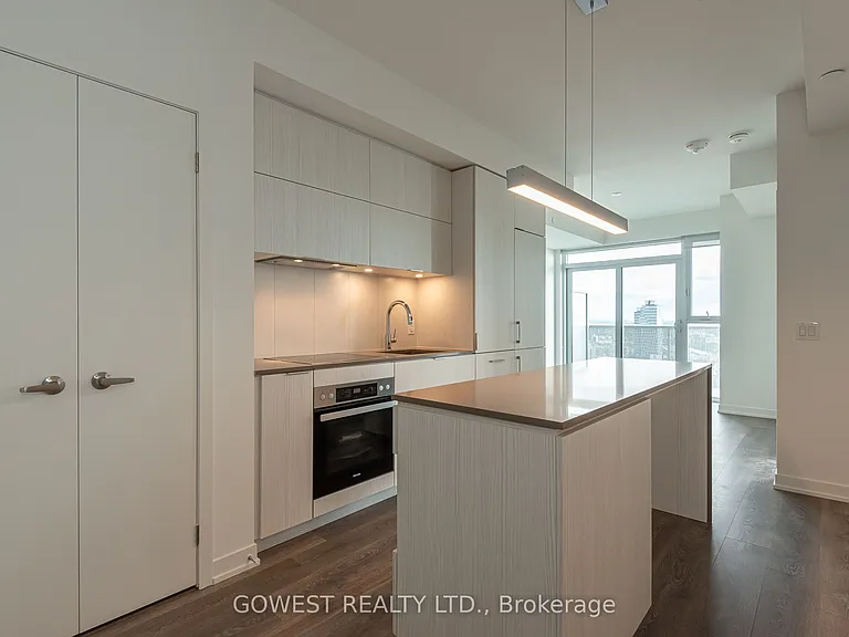 20 Richardson St #2702 — Photo 2