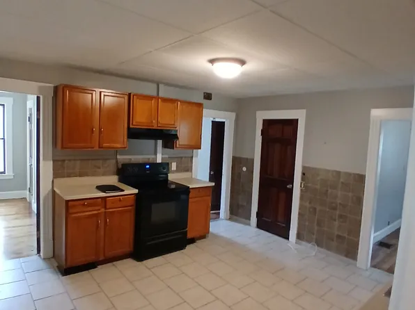 312 Main St Floor 1, Indian Orchard, MA 01151
