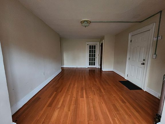 2nd image of 261 Grand St #2A