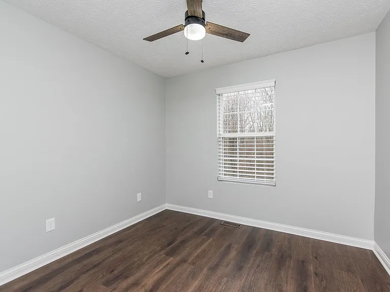 3853 Boston Rd — Photo 22