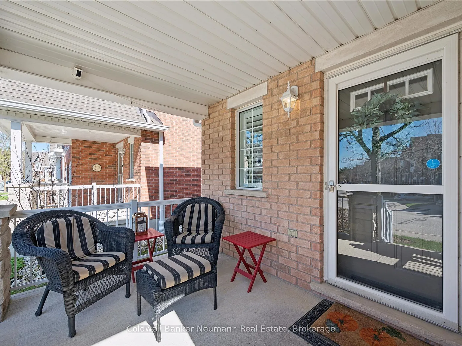 2 bed, $4,000 — Photo 2