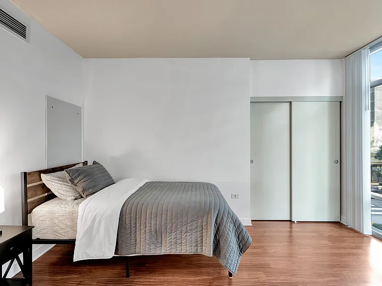425 W Beech St #308 — Photo 12