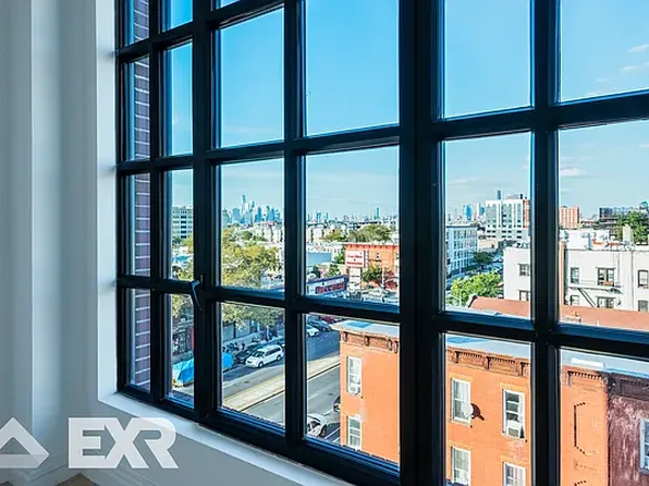 875 4th Avenue image 4 of 24