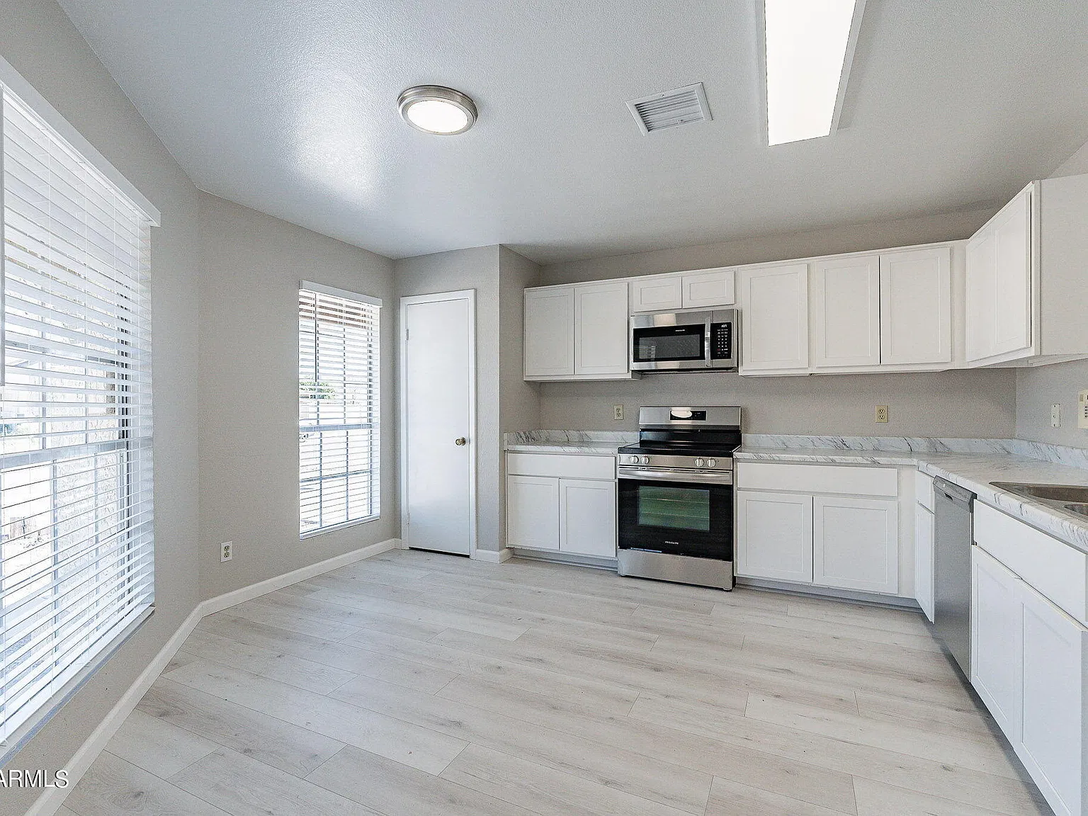 3 bed, 2.0 bath, $1,950 — Photo 4