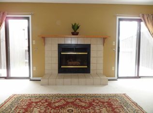 958 Morningstar Dr, Akron, OH