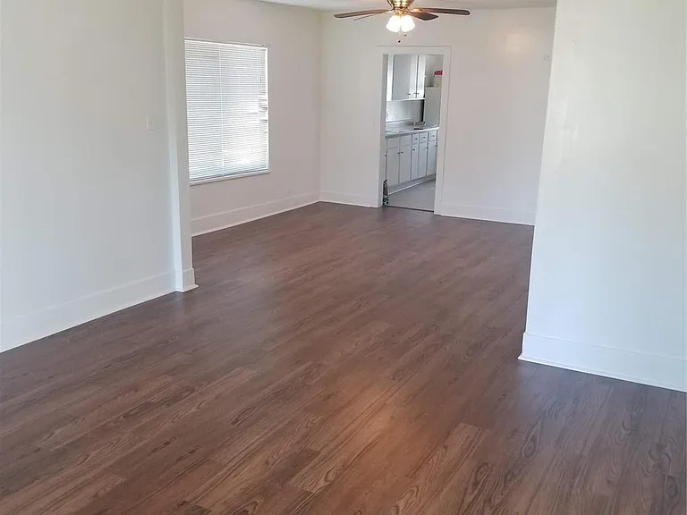 2823 Cleburne St — Photo 8