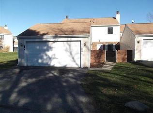 1201 Saratoga Dr, Chesterton, IN 46304