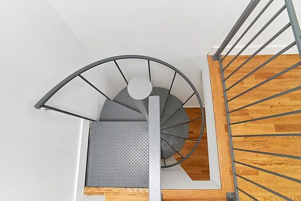 Rented by Keller Williams NYC | media 12