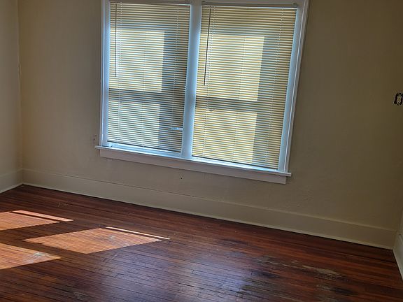 2nd image of 807 N Prospect Ave #1