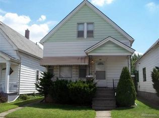 2224 Yemans St, Hamtramck, MI 48212