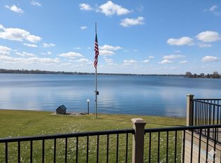 106 E Walled Lake Dr, Walled Lake, MI 48390