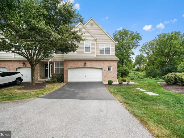 261 E Hillcrest Ave, West Grove, PA 19390