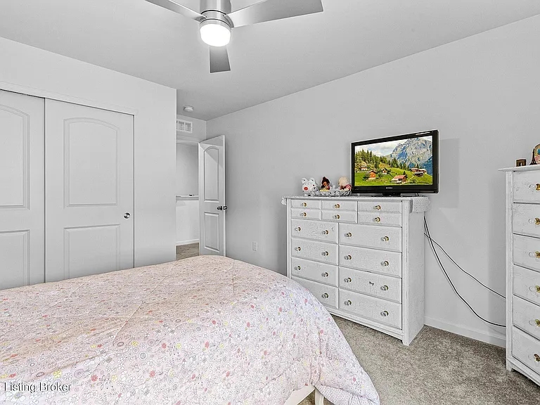 12034 Wooden Trace Dr — Photo 37
