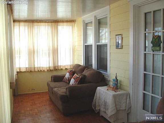 4th image of 7-30 Henderson Blvd #1X