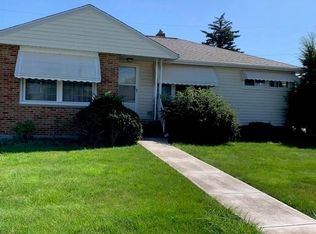 7301 Sagamore Rd, Parma, OH 44134