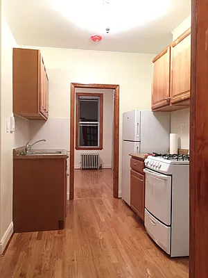 Rented by Warren T Real Estate Corp. | media 18