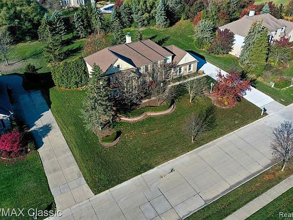 3rd image of 11147 Fellows Hill Dr