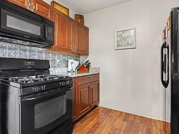 5th image of 2658 N Amble Rd