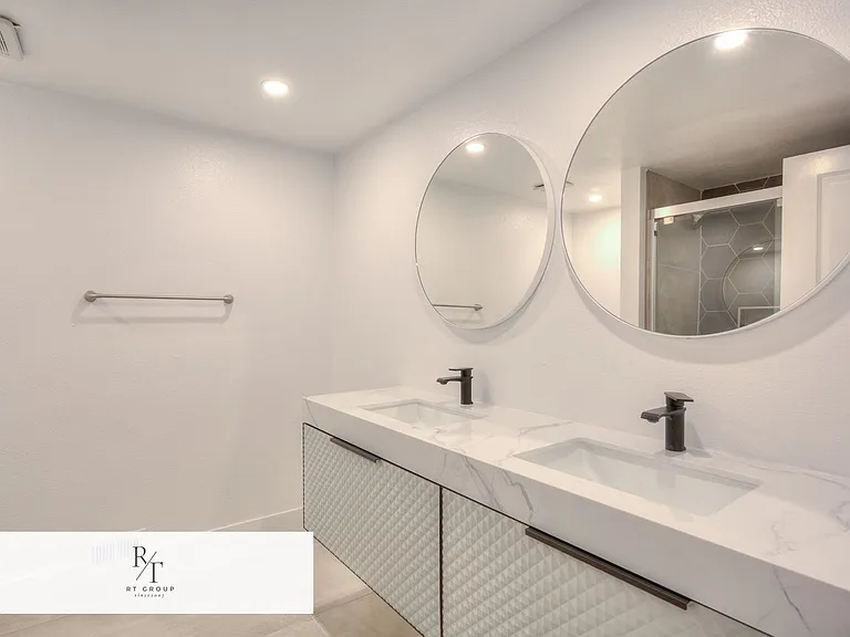 1032 S Golden West Ave #A — Photo 18