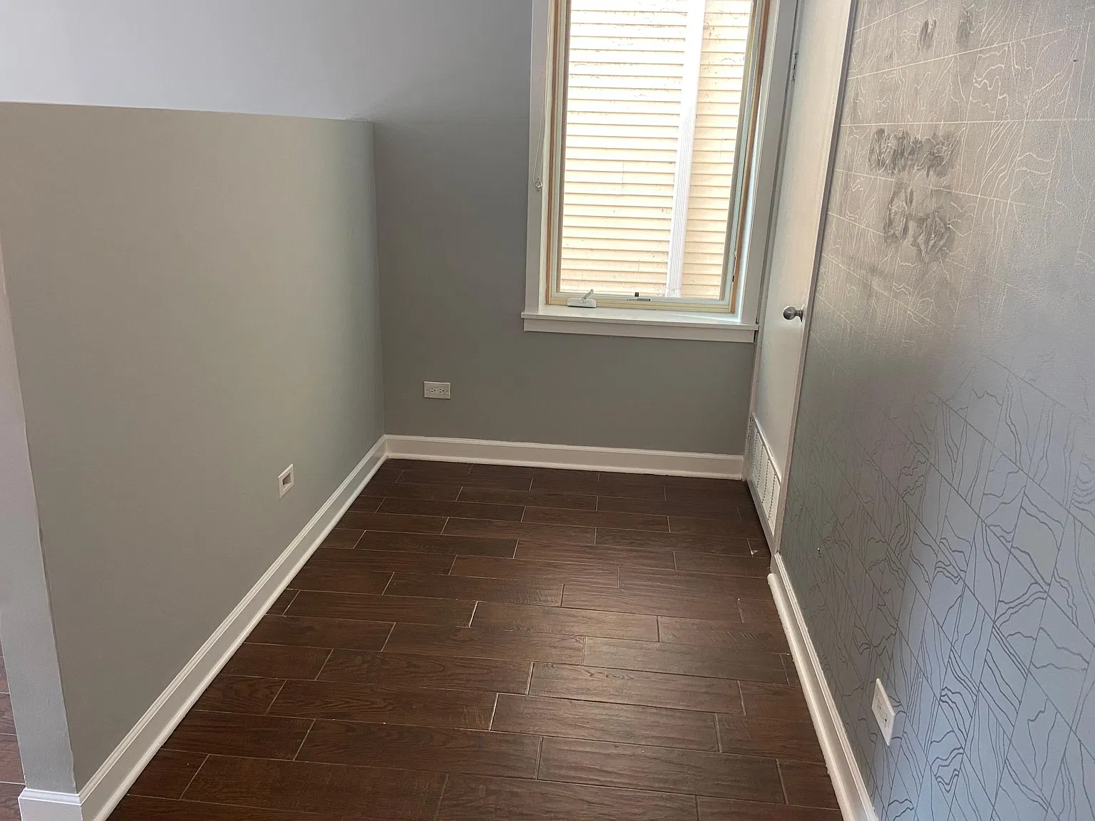 Studio, 400 sqft, $1,725 — Photo 4